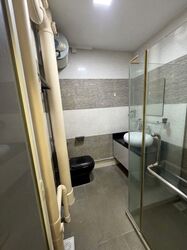 Blk 558 Jurong West Street 42 (Jurong West), HDB Executive #634587921
